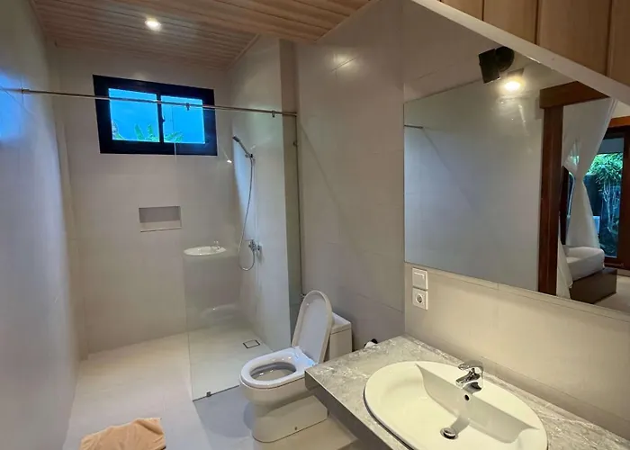 Anugrah Rice Field House ゲストハウス ウブド